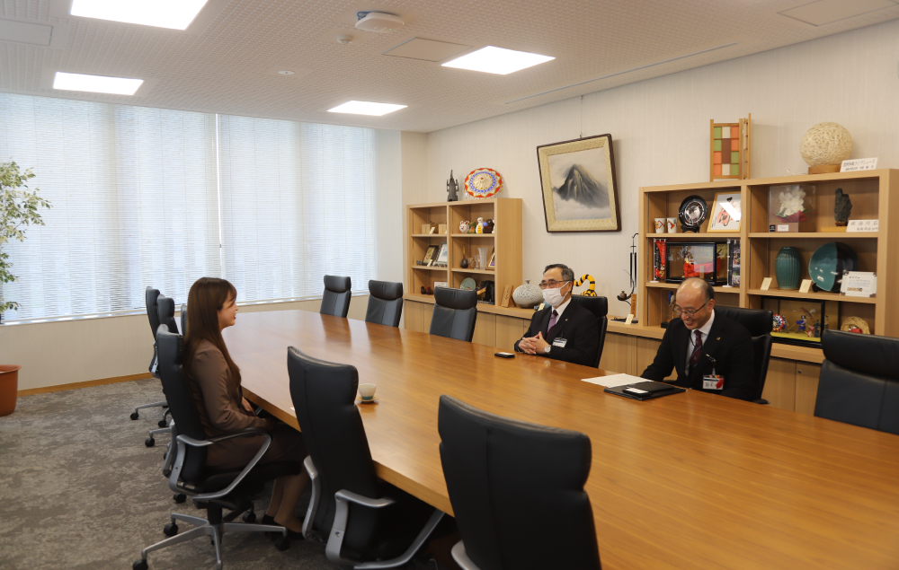 鳥取県鳥取市感謝状贈呈式会談の様子